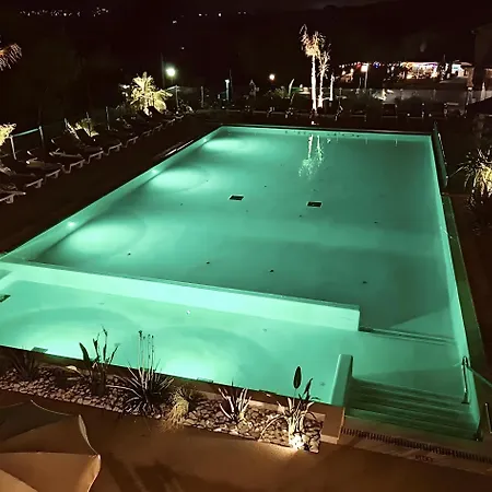 Sunset Tatil parkı *